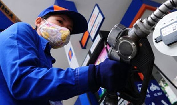 quy-binh-on-xang-dau-petrolimex-giam-them-10-ty-dong